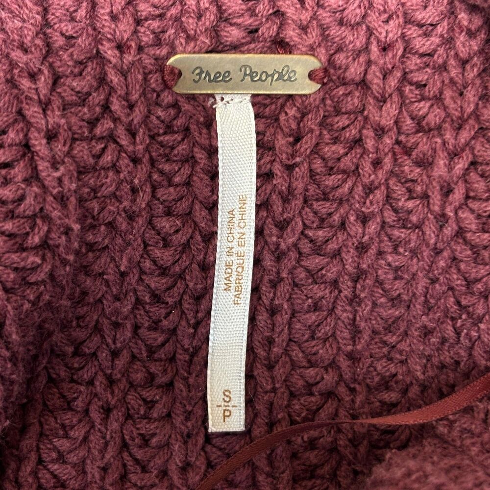 Free People Women Oversized Thick Cable Knit Sweater Size Small C042 -3 - Picture 6 of 16